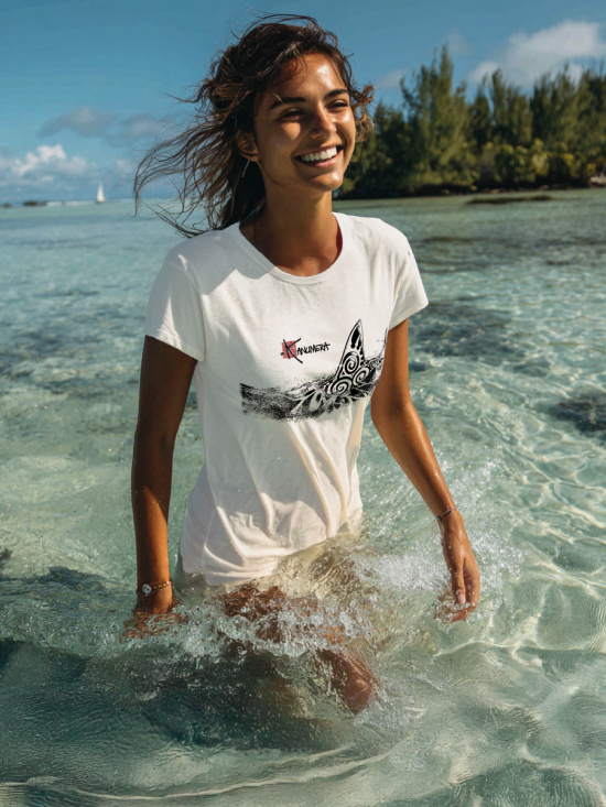 L’Onde Women’s Organic T-Shirt