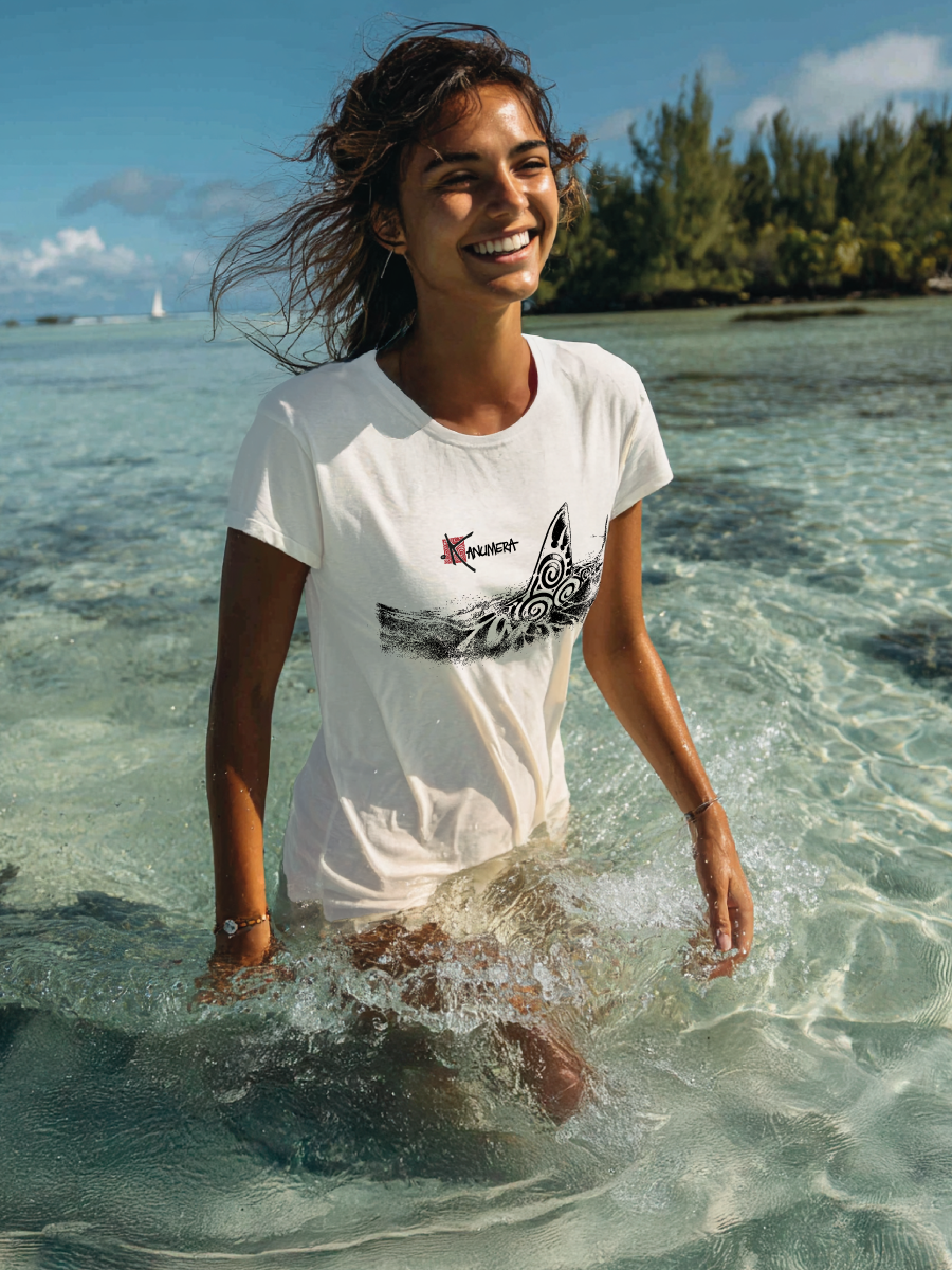 L’Onde Women’s Organic T-Shirt