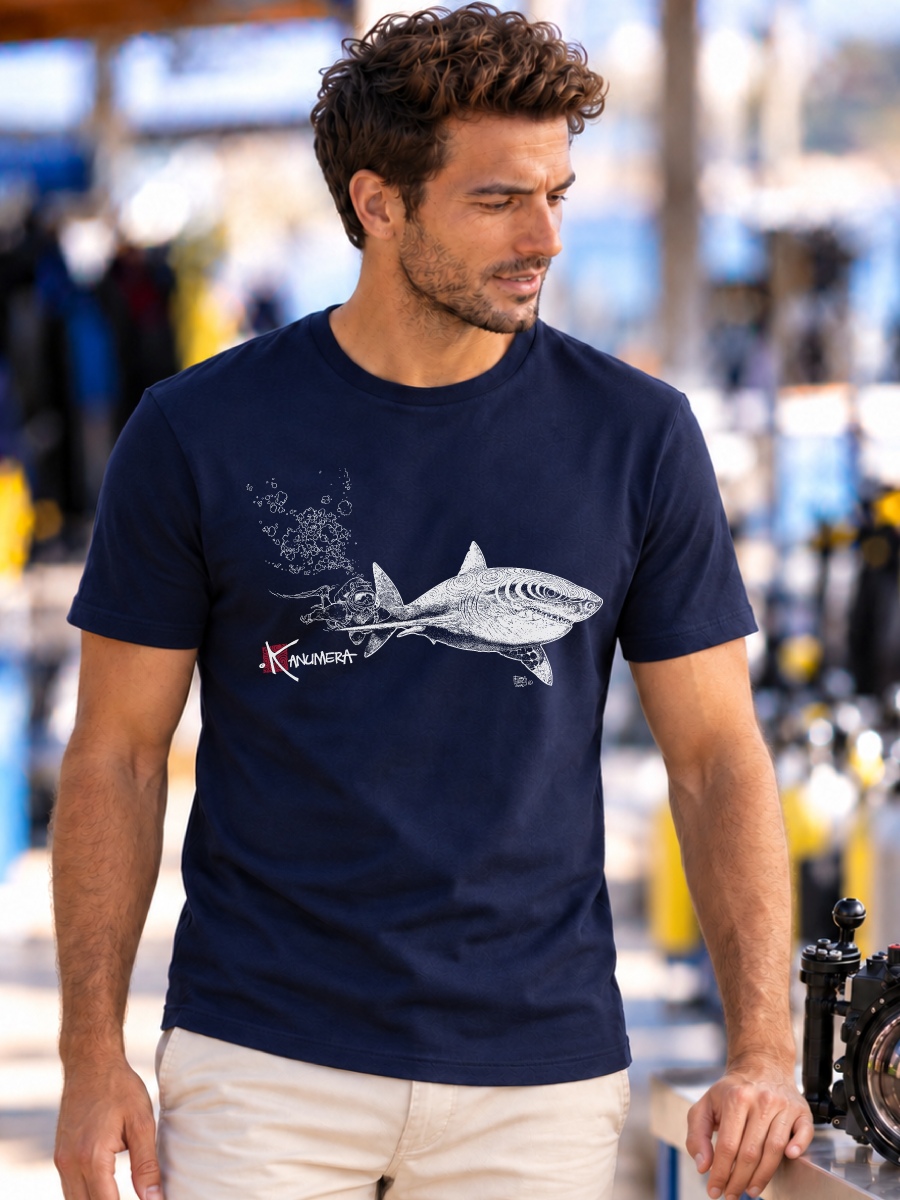 White Shark and Diver Men's organic T-shirt