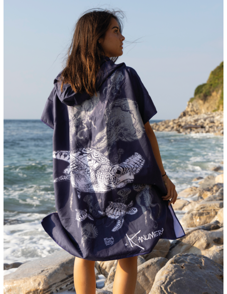 Poncho Microfibre Moyen Modèle Le Banquet des Tortues